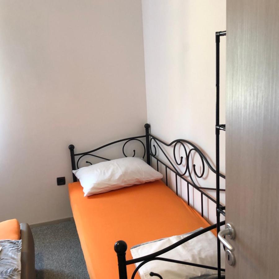 Apartmani Bm Биоград на Мору Екстериор снимка