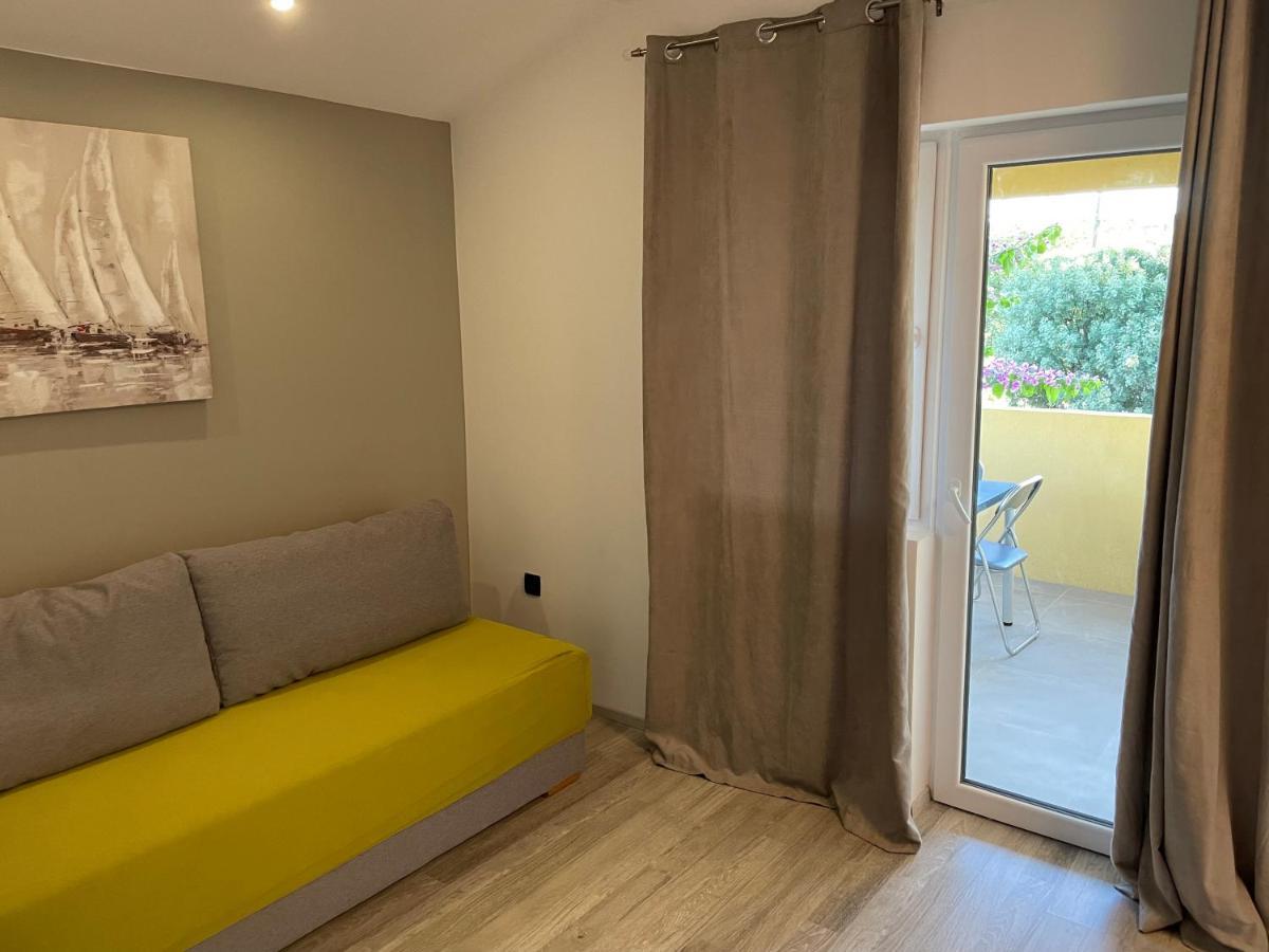 Apartmani Bm Биоград на Мору Екстериор снимка